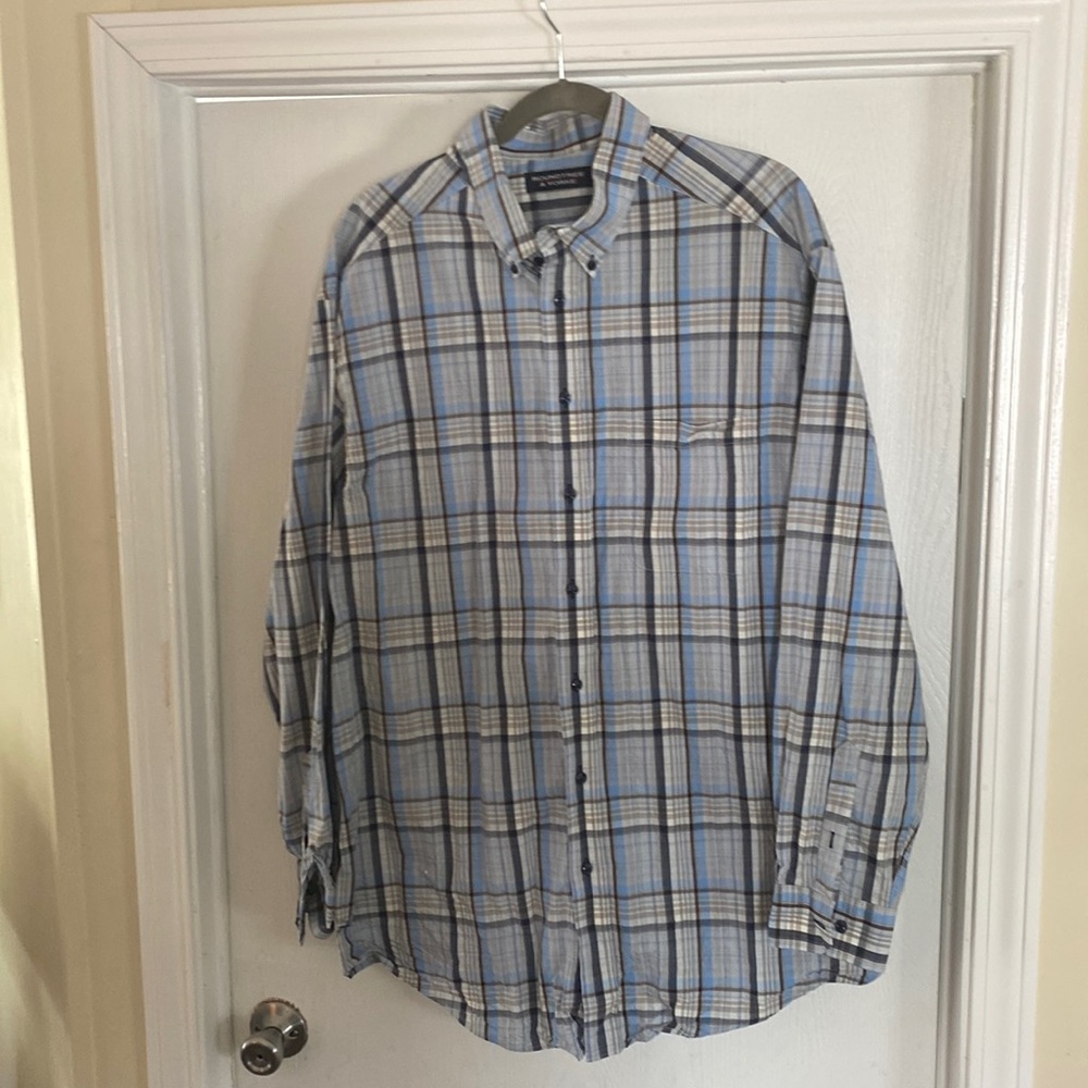 Roundtree & Yorke 2xt blue and gray button down shirt long sleeve